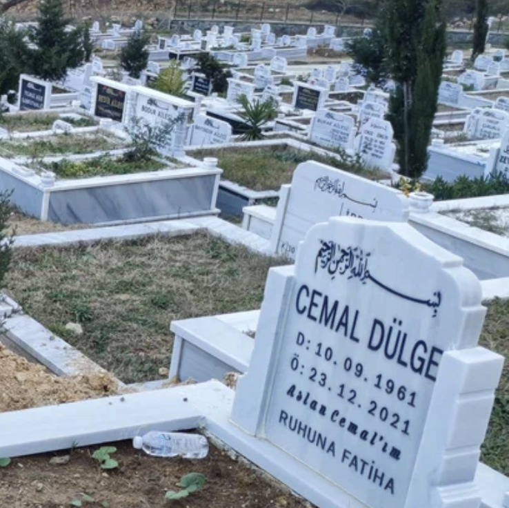 Arnavutköy Yeni Mezarlığı