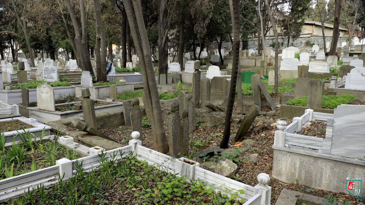 Dedeler Mezarlığı