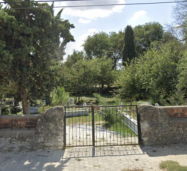 İzzettin Mezarlığı