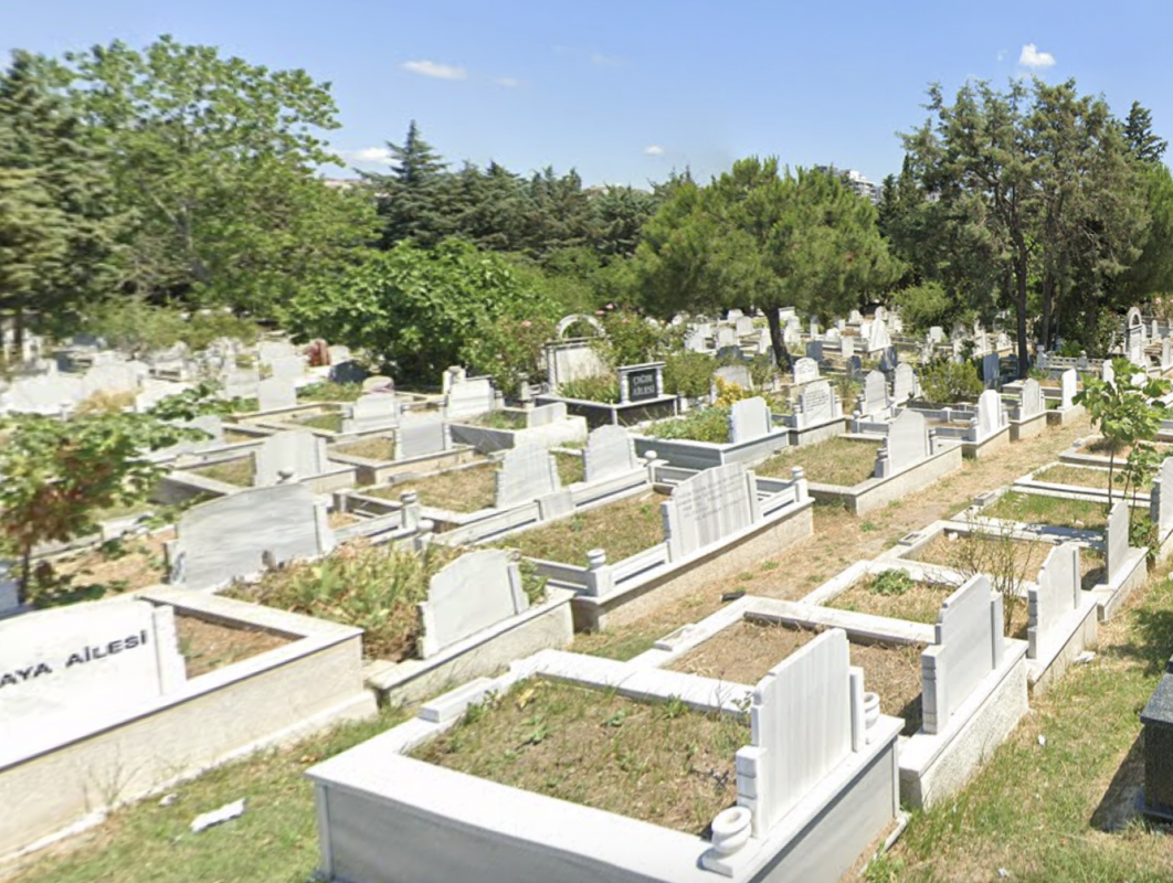Kanarya Yeni Mezarlığı