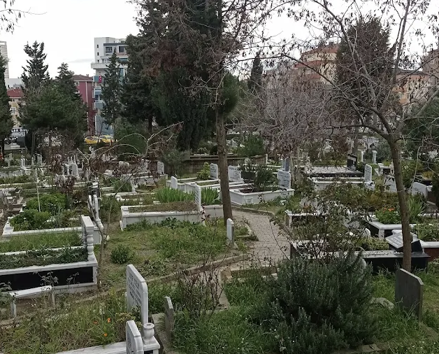 Kurfalı Mezarlığı