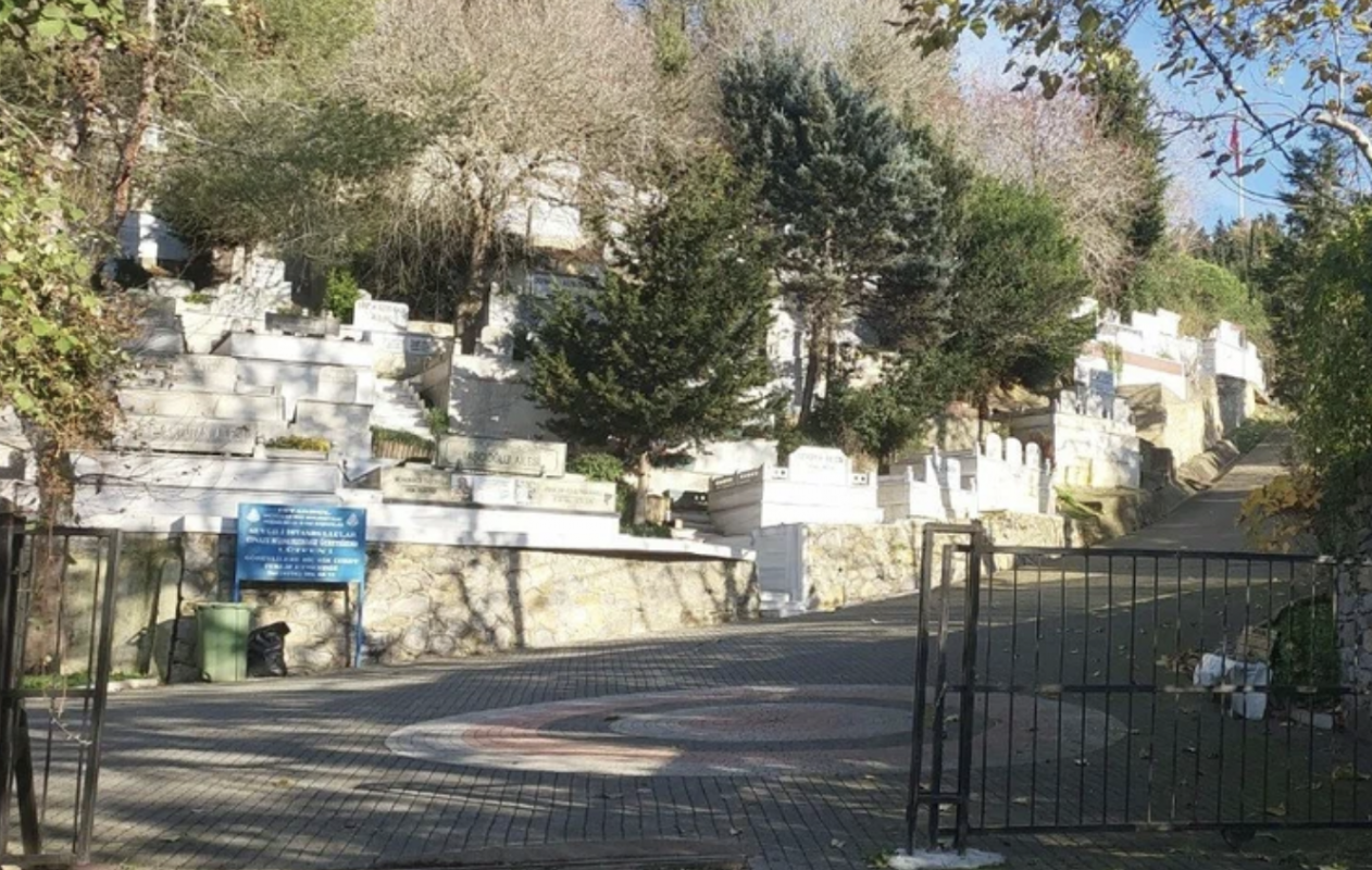 Nakkaştepe Mezarlığı