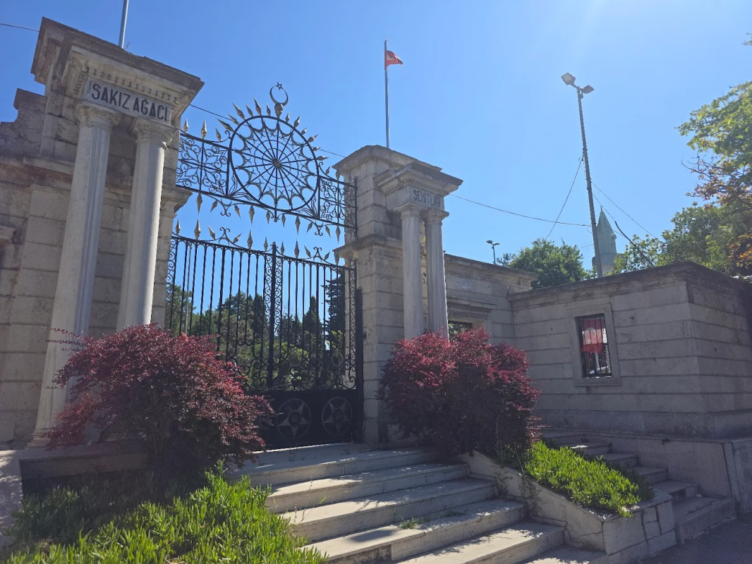 Sakızağacı Şehitlik Mezarlığı