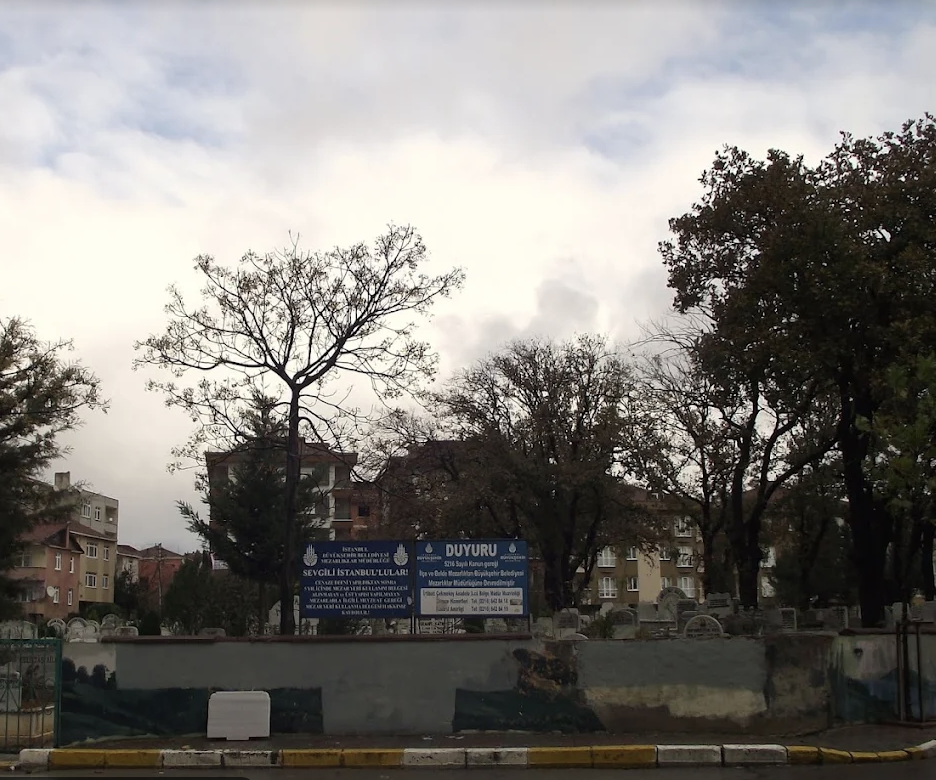 Sarıgazi Eski Mezarlığı