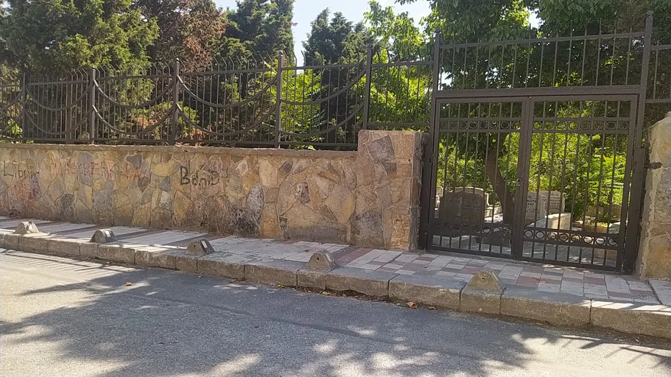 Sultançiftliği (Mescid-i Selam) Mezarlığı