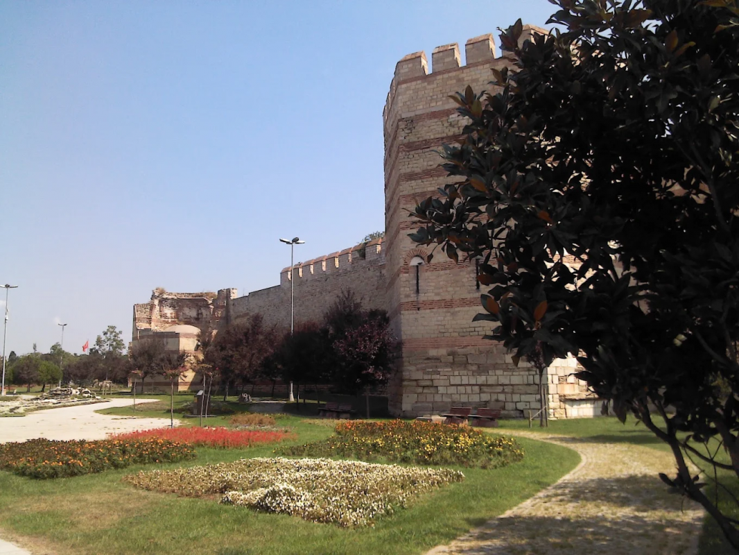 Yedikule Mezarlığı