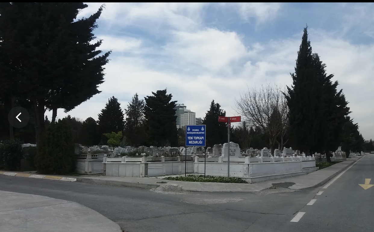 Yeni Topkapı Mezarlığı