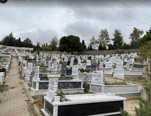 Yenişeyhli Mezarlığı